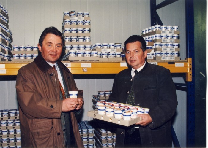 1999 - Molkereiprodukte Logistik - KR Julius Kiennast und Karl Docekal